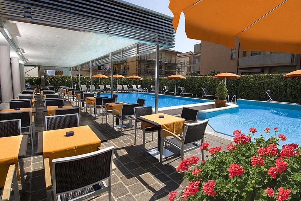 Hotel Imperial San Benedetto del Tronto Exterior foto