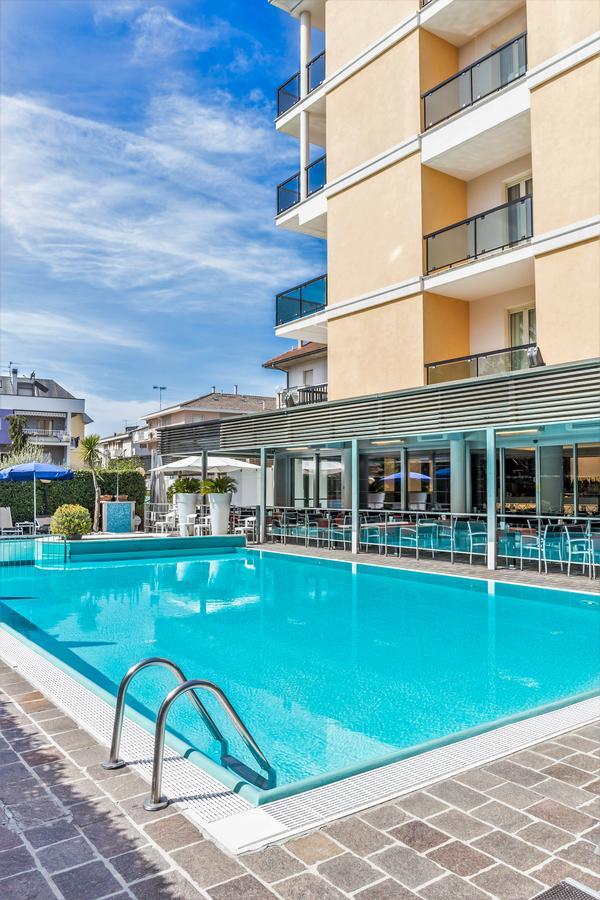 Hotel Imperial San Benedetto del Tronto Exterior foto