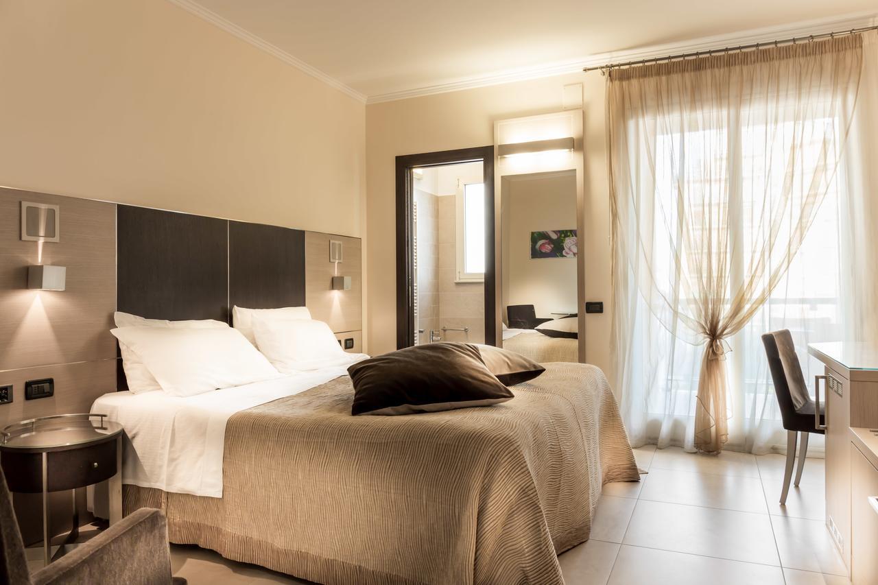 Hotel Imperial San Benedetto del Tronto Exterior foto