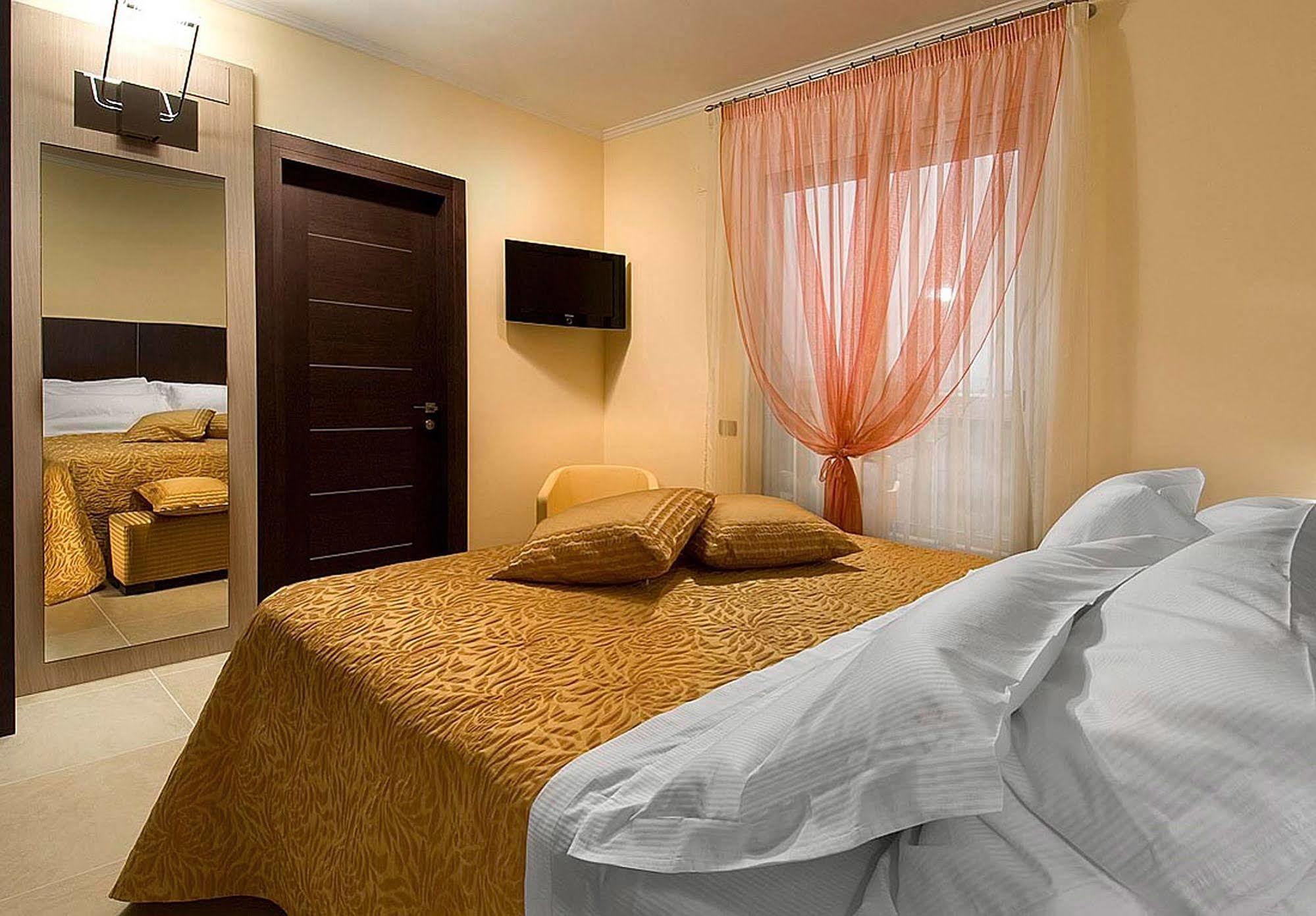 Hotel Imperial San Benedetto del Tronto Exterior foto